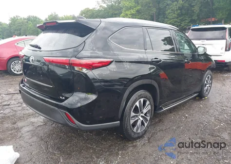 2023 Toyota Highlander Xle z USA, uszkodzony, nr VIN 5TDKDRAH7PS030724